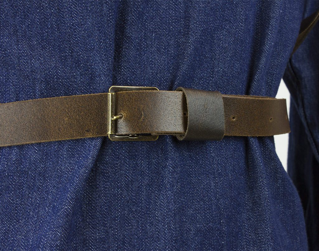 Chestnut leather cross back apron buckle